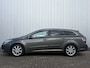 Toyota Avensis Wagon 2.0 VVTi Executive Business NL Auto Panorama Leer Stoelverwarming Climate Control Volledig Onderhouden Trekhaak