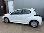 Toyota Yaris 1.5 Hybrid Active / 1E EIGENAAR / NAVIGATIE / NIEUW MODEL / ECC / CAMERA / DEALER ONDERHOUDEN / CRUISE / NL-AUTO