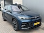 Volkswagen Tiguan 1.5 eHybrid R-Line Edition / AUTOMAAT/ 272 PK/ GARANTIE TM 06-2030/ PANO/ TREKHAAK/ 20" LMV/ BLACK STYLE/ STOELVENTILATIE/ 360 CAMERA/ DODEHOEK/ ACC/ MEMORY SEAT/ STUUR+STOELVERWARM./ MASSAGE/ HARMAN KARDON/ APP CONNEC