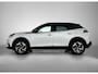 Peugeot e-2008 EV GT 50 kWh 136pk Automaat | 1ste Eigenaar | Stoelverwarming | Navigatie | Climate Control | Cruise Control | Camera | 17"LMV | Dodehoekdetectie | Apple Carplay/Android Auto