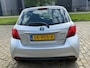 Toyota Yaris 1.5 Hybrid Lease Automaat 2e eigenaar dealer onderhouden navigatie elektrische ramen cv op afs