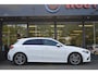 Mercedes-Benz A-klasse 180 AMG Led Panorama Widescreen Camera CarPlay Pdc