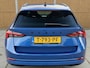 Skoda Octavia Combi 1.0 e-TSI Sport Business Automaat | Trekhaak uitklapbaar | LED koplampen | Apple CarPlay/Android Auto | Climate & cruise control | Rijstrooksensor | Getint glas | Sportstoelen | Sfeerverlichting | Parkeersensoren voor en achter