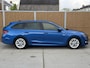 Skoda Octavia Combi 1.0 e-TSI Sport Business Automaat | Trekhaak uitklapbaar | LED koplampen | Apple CarPlay/Android Auto | Climate & cruise control | Rijstrooksensor | Getint glas | Sportstoelen | Sfeerverlichting | Parkeersensoren voor en achter