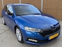 Skoda Octavia Combi 1.0 e-TSI Sport Business Automaat | Trekhaak uitklapbaar | LED koplampen | Apple CarPlay/Android Auto | Climate & cruise control | Rijstrooksensor | Getint glas | Sportstoelen | Sfeerverlichting | Parkeersensoren voor en achter