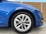 Skoda Octavia Combi 1.0 e-TSI Sport Business Automaat | Trekhaak uitklapbaar | LED koplampen | Apple CarPlay/Android Auto | Climate & cruise control | Rijstrooksensor | Getint glas | Sportstoelen | Sfeerverlichting | Parkeersensoren voor en achter
