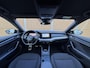 Skoda Octavia Combi 1.0 e-TSI Sport Business Automaat | Trekhaak uitklapbaar | LED koplampen | Apple CarPlay/Android Auto | Climate & cruise control | Rijstrooksensor | Getint glas | Sportstoelen | Sfeerverlichting | Parkeersensoren voor en achter