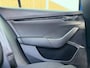 Skoda Octavia Combi 1.0 e-TSI Sport Business Automaat | Trekhaak uitklapbaar | LED koplampen | Apple CarPlay/Android Auto | Climate & cruise control | Rijstrooksensor | Getint glas | Sportstoelen | Sfeerverlichting | Parkeersensoren voor en achter