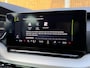 Skoda Octavia Combi 1.0 e-TSI Sport Business Automaat | Trekhaak uitklapbaar | LED koplampen | Apple CarPlay/Android Auto | Climate & cruise control | Rijstrooksensor | Getint glas | Sportstoelen | Sfeerverlichting | Parkeersensoren voor en achter