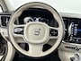 Volvo V60 T6 Recharge Inscription | 19" | Trekhaak | Harman Kardon | 360 Camera | Full LED | Adaptieve Cruise | BLIS | Stoel/Stuurverwarming |