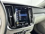 Volvo V60 T6 Recharge Inscription | 19" | Trekhaak | Harman Kardon | 360 Camera | Full LED | Adaptieve Cruise | BLIS | Stoel/Stuurverwarming |