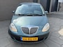 Lancia Musa 1.4-16V Platino| HOGE Instap|5 Drs|AIRCO|ISO-Fix|Armsteun|erg netjes