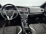 Volvo V40 Cross Country T3 Dynamic Edition | 17" | Panoramadak | Parkeercamera | Trekhaak | Harman Kardon | Adaptieve Cruise | BLIS | Keyless | Stoelverwarming
