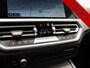 BMW 3-Serie Touring 330e xDrive 292pk Dealer O.H. PHEV | Cruise Control | Camera | Lederen Sportstoelen Verwarmd | Apple Carplay | Blis | Park Assistant | Navigatie | DAB | Virtual | 18''L.M. | Plug In Hybrid |
