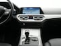 BMW 3-Serie Touring 330e xDrive PHEV 292pk Dealer O.H. | Camera | Lederen Sportstoelen Verwarmd | Apple Carplay | Blis | Hifi Audio | Navigatie | DAB | Virtual | 18'' L.M | Cruise Control | Plug In Hybrid |