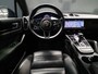 Porsche Cayenne 3.0 E-Hybrid TechArt [SCHUIFKANTELDAK, LUCHTVERING, SPORT CHRONO, APPLE CARPLAY, MEMORY SEATS, BOSE SOUND, KLEPPENSYSTEEM, SPORT DESIGN, PDLS+, STOELVERWARMING, CAMERA, CRUISE, CLIMATE, NIEUWSTAAT]
