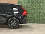 Volvo XC60 T8 AWD Recharge Ultra Black Edition | Luchtvering | Trekhaak | 360° Camera | 455pk | Head-Up Display | Adaptieve Cruise Control | Stoelverwarming voor+achter | Stuurwielverwarming | Schuifdak | Full LED Meesturende koplampen | Pilot Assist | BLIS Dode Hoek Detectie | Elektrische voorstoelen geheugen | R-Design Contour stoelen met wit stiksel en bies | Zitting verlenging voorstoelen | Lederen dashboard | 21 Inch | Google Infotainment | Keyless Drive | Elektrisch bedienbare achterklep | DAB Radio | Apple Carplay/Android Auto | Alarm Klasse III | Draadloos telefoon opladen | Volvo On Call met mobiele App functie | Onyx Black Metallic |