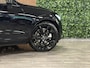 Volvo XC60 T8 AWD Recharge Ultra Black Edition | Luchtvering | Trekhaak | 360° Camera | 455pk | Head-Up Display | Adaptieve Cruise Control | Stoelverwarming voor+achter | Stuurwielverwarming | Schuifdak | Full LED Meesturende koplampen | Pilot Assist | BLIS Dode Hoek Detectie | Elektrische voorstoelen geheugen | R-Design Contour stoelen met wit stiksel en bies | Zitting verlenging voorstoelen | Lederen dashboard | 21 Inch | Google Infotainment | Keyless Drive | Elektrisch bedienbare achterklep | DAB Radio | Apple Carplay/Android Auto | Alarm Klasse III | Draadloos telefoon opladen | Volvo On Call met mobiele App functie | Onyx Black Metallic |