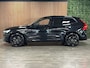 Volvo XC60 T8 AWD Recharge Ultra Black Edition | Luchtvering | Trekhaak | 360° Camera | 455pk | Head-Up Display | Adaptieve Cruise Control | Stoelverwarming voor+achter | Stuurwielverwarming | Schuifdak | Full LED Meesturende koplampen | Pilot Assist | BLIS Dode Hoek Detectie | Elektrische voorstoelen geheugen | R-Design Contour stoelen met wit stiksel en bies | Zitting verlenging voorstoelen | Lederen dashboard | 21 Inch | Google Infotainment | Keyless Drive | Elektrisch bedienbare achterklep | DAB Radio | Apple Carplay/Android Auto | Alarm Klasse III | Draadloos telefoon opladen | Volvo On Call met mobiele App functie | Onyx Black Metallic |