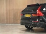 Volvo XC60 T8 AWD Recharge Ultra Black Edition | Luchtvering | Trekhaak | 360° Camera | 455pk | Head-Up Display | Adaptieve Cruise Control | Stoelverwarming voor+achter | Stuurwielverwarming | Schuifdak | Full LED Meesturende koplampen | Pilot Assist | BLIS Dode Hoek Detectie | Elektrische voorstoelen geheugen | R-Design Contour stoelen met wit stiksel en bies | Zitting verlenging voorstoelen | Lederen dashboard | 21 Inch | Google Infotainment | Keyless Drive | Elektrisch bedienbare achterklep | DAB Radio | Apple Carplay/Android Auto | Alarm Klasse III | Draadloos telefoon opladen | Volvo On Call met mobiele App functie | Onyx Black Metallic |