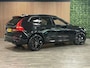 Volvo XC60 T8 AWD Recharge Ultra Black Edition | Luchtvering | Trekhaak | 360° Camera | 455pk | Head-Up Display | Adaptieve Cruise Control | Stoelverwarming voor+achter | Stuurwielverwarming | Schuifdak | Full LED Meesturende koplampen | Pilot Assist | BLIS Dode Hoek Detectie | Elektrische voorstoelen geheugen | R-Design Contour stoelen met wit stiksel en bies | Zitting verlenging voorstoelen | Lederen dashboard | 21 Inch | Google Infotainment | Keyless Drive | Elektrisch bedienbare achterklep | DAB Radio | Apple Carplay/Android Auto | Alarm Klasse III | Draadloos telefoon opladen | Volvo On Call met mobiele App functie | Onyx Black Metallic |