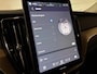 Volvo XC60 T6 AWD Recharge Ultra Dark | MY26 | Luchtvering | Trekhaak | 360° Camera | Head-Up Display | Harman Kardon | Adaptieve Cruise Control | Stoelverwarming voor+achter | Stuurwielverwarming | Full LED Meesturende koplampen | Pilot Assist | BLIS Dode Hoek Detectie | Elektrische voorstoelen geheugen | Quilted Nordico bekleding | Zitting verlenging voorstoelen | Lederen Dashboard | Schuifdak | 20 Inch | Google Infotainment | Keyless Drive | Parkeersensoren voor+achter | Privacy Glass | Elektrisch bedienbare achterklep | Alarm Klasse III | DAB Radio | Apple Carplay/Android Auto | Draadloos telefoon opladen | Volvo On Call met mobiele App functie | Vapour Grey Metallic |