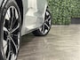 Volvo XC60 T6 AWD Recharge Ultra Dark | MY26 | Luchtvering | Trekhaak | 360° Camera | Head-Up Display | Harman Kardon | Adaptieve Cruise Control | Stoelverwarming voor+achter | Stuurwielverwarming | Full LED Meesturende koplampen | Pilot Assist | BLIS Dode Hoek Detectie | Elektrische voorstoelen geheugen | Quilted Nordico bekleding | Zitting verlenging voorstoelen | Lederen Dashboard | Schuifdak | 20 Inch | Google Infotainment | Keyless Drive | Parkeersensoren voor+achter | Privacy Glass | Elektrisch bedienbare achterklep | Alarm Klasse III | DAB Radio | Apple Carplay/Android Auto | Draadloos telefoon opladen | Volvo On Call met mobiele App functie | Vapour Grey Metallic |