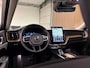 Volvo XC60 T6 AWD Recharge Ultra Dark | MY26 | Luchtvering | Trekhaak | 360° Camera | Head-Up Display | Harman Kardon | Adaptieve Cruise Control | Stoelverwarming voor+achter | Stuurwielverwarming | Full LED Meesturende koplampen | Pilot Assist | BLIS Dode Hoek Detectie | Elektrische voorstoelen geheugen | Quilted Nordico bekleding | Zitting verlenging voorstoelen | Lederen Dashboard | Schuifdak | 20 Inch | Google Infotainment | Keyless Drive | Parkeersensoren voor+achter | Privacy Glass | Elektrisch bedienbare achterklep | Alarm Klasse III | DAB Radio | Apple Carplay/Android Auto | Draadloos telefoon opladen | Volvo On Call met mobiele App functie | Vapour Grey Metallic |