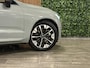 Volvo XC60 T6 AWD Recharge Ultra Dark | MY26 | Luchtvering | Trekhaak | 360° Camera | Head-Up Display | Harman Kardon | Adaptieve Cruise Control | Stoelverwarming voor+achter | Stuurwielverwarming | Full LED Meesturende koplampen | Pilot Assist | BLIS Dode Hoek Detectie | Elektrische voorstoelen geheugen | Quilted Nordico bekleding | Zitting verlenging voorstoelen | Lederen Dashboard | Schuifdak | 20 Inch | Google Infotainment | Keyless Drive | Parkeersensoren voor+achter | Privacy Glass | Elektrisch bedienbare achterklep | Alarm Klasse III | DAB Radio | Apple Carplay/Android Auto | Draadloos telefoon opladen | Volvo On Call met mobiele App functie | Vapour Grey Metallic |