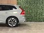 Volvo XC60 T6 AWD Recharge Ultra Dark | MY26 | Luchtvering | Trekhaak | 360° Camera | Head-Up Display | Harman Kardon | Adaptieve Cruise Control | Stoelverwarming voor+achter | Stuurwielverwarming | Full LED Meesturende koplampen | Pilot Assist | BLIS Dode Hoek Detectie | Elektrische voorstoelen geheugen | Quilted Nordico bekleding | Zitting verlenging voorstoelen | Lederen Dashboard | Schuifdak | 20 Inch | Google Infotainment | Keyless Drive | Parkeersensoren voor+achter | Privacy Glass | Elektrisch bedienbare achterklep | Alarm Klasse III | DAB Radio | Apple Carplay/Android Auto | Draadloos telefoon opladen | Volvo On Call met mobiele App functie | Vapour Grey Metallic |
