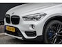 BMW X1 xDrive20d 190pk Aut. | High Executive | Shadowline | Panoramadak | Leder | Trekhaak | 20'' | Mineral Weiss