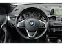 BMW X1 xDrive20d 190pk Aut. | High Executive | Shadowline | Panoramadak | Leder | Trekhaak | 20'' | Mineral Weiss