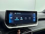 Peugeot 2008 1.2 PURETECH GT-LINE | TWO TONE | CLIMA | CRUISE | 360 CAMERA | NAVI | 18'' LM VELGEN | OPEN DAK | LEDER | ELEKTRISCH INKLAPBARE SPIEGELS | AUTOMAAT |
