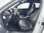 Peugeot 2008 1.2 PURETECH GT-LINE | TWO TONE | CLIMA | CRUISE | 360 CAMERA | NAVI | 18'' LM VELGEN | OPEN DAK | LEDER | ELEKTRISCH INKLAPBARE SPIEGELS | AUTOMAAT |