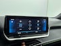 Peugeot 2008 1.2 PURETECH GT-LINE | TWO TONE | CLIMA | CRUISE | 360 CAMERA | NAVI | 18'' LM VELGEN | OPEN DAK | LEDER | ELEKTRISCH INKLAPBARE SPIEGELS | AUTOMAAT |
