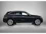 Mercedes-Benz GLC 300e 4MATIC Business Solution Luxury | Parkeerpakket met 360°-camera | Comfortpakket Plus | Trekhaak | Panoramaschuifdak | Sierdelen openporig hout aluminiumlines | DISTRONIC | 19 inch vijf-dubbelspaaks velgen |