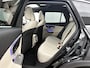 Mercedes-Benz GLC 300e 4MATIC Business Solution Luxury | Parkeerpakket met 360°-camera | Comfortpakket Plus | Trekhaak | Panoramaschuifdak | Sierdelen openporig hout aluminiumlines | DISTRONIC | 19 inch vijf-dubbelspaaks velgen |