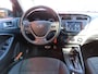 Hyundai i20 1.0 T-GDI Aut. Active Black Ride Uniek! Trekhaak Camera 17" Apple Cruise
