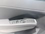 Volkswagen T-Roc 1.5 eTsi Life First Edition 116 PK Automaat | Keyless access | 18" Lichtmetalen velgen | LED koplampen | Apple Carplay | Camera | Android Auto | Climate control | Stoelverwarming | Adaptive cruise control | Stuurverwarming |