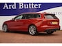 Volvo V60 2.0 T5 Momentum Pro 250PK+Half-Leder+19"Lmv+Adaptief-cruise+navi+elek-trekhaak = SUPER !!