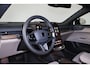 Volvo ES90 Single Motor Plus Launch Edition 92 kWh - Pilot Assist - Elektrochromatisch panoramadak - Adaptive Cruise Control - Bose Premium sound - Grafisch Head-up Display - Elektrisch verstelbare voorstoelen - Stoelverwarming & -koeling - Verwarmbaar stuurwiel - Lederlook bekleed dashboard - 360 graden camera's met 3D view - 21 inch velgen