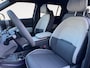 Kia EV3 GT-Line Dark Edition 81.4 kWh | Navigatie | Climate control | Stoel verwarming voor + achter | Pakeersensoren voor + achter | Parkeercamera achter | DEMO