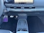 Kia EV3 GT-Line Dark Edition 81.4 kWh | Navigatie | Climate control | Stoel verwarming voor + achter | Pakeersensoren voor + achter | Parkeercamera achter | DEMO