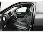 Volvo XC40 2.0 B3 R-Design 2022 NAP | 360 Camera | Harman Kardon | Panoramadak | Carplay | Stuur en stoelverwarming | Trekhaak | Alcantara Leder | Keyless |