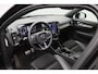 Volvo XC40 2.0 B3 R-Design 2022 NAP | 360 Camera | Harman Kardon | Panoramadak | Carplay | Stuur en stoelverwarming | Trekhaak | Alcantara Leder | Keyless |