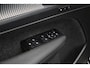 Volvo XC40 2.0 B3 R-Design 2022 NAP | 360 Camera | Harman Kardon | Panoramadak | Carplay | Stuur en stoelverwarming | Trekhaak | Alcantara Leder | Keyless |