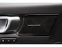 Volvo XC40 2.0 B3 R-Design 2022 NAP | 360 Camera | Harman Kardon | Panoramadak | Carplay | Stuur en stoelverwarming | Trekhaak | Alcantara Leder | Keyless |
