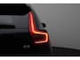 Volvo XC40 2.0 B3 R-Design 2022 NAP | 360 Camera | Harman Kardon | Panoramadak | Carplay | Stuur en stoelverwarming | Trekhaak | Alcantara Leder | Keyless |