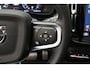 Volvo XC40 2.0 B3 R-Design 2022 NAP | 360 Camera | Harman Kardon | Panoramadak | Carplay | Stuur en stoelverwarming | Trekhaak | Alcantara Leder | Keyless |