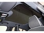 Volvo C40 Extended Range Plus 82 kWh - Panoramadak - IntelliSafe Assist & Surround - Parkeercamera achter - Verwarmde voorstoelen & stuur - Parkeersensoren voor & achter - Draadloze tel. lader - High Performance audio - Warmtepomp - Extra getint glas - Elektr. inklapbare trekhaak - 19' LMV